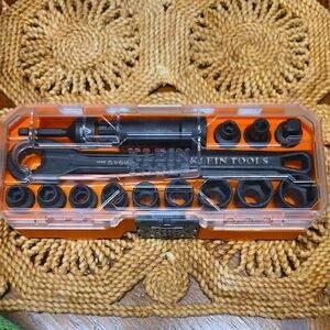 Klein Tools Ratchet Set with Case